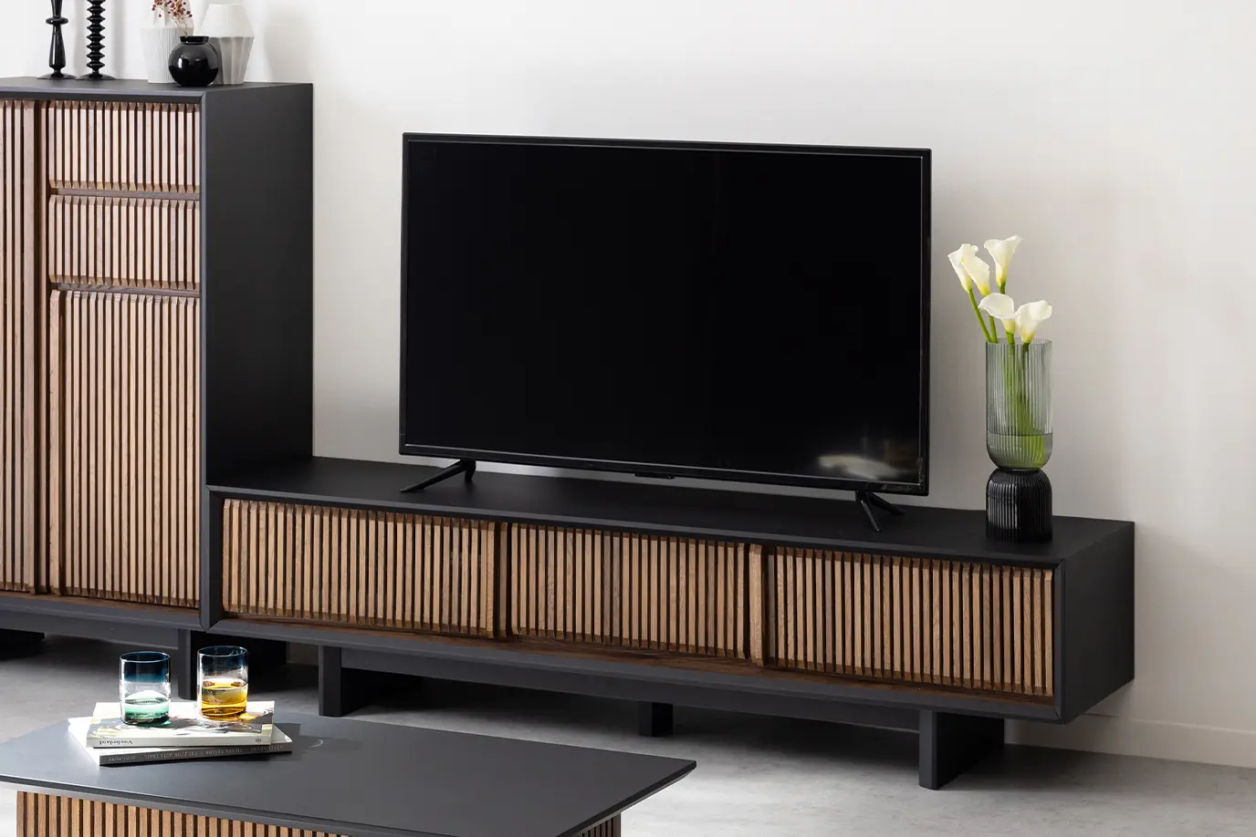 和モダンなテレビ台