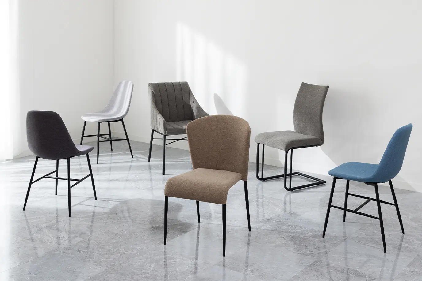 シンプルモダンなチェア