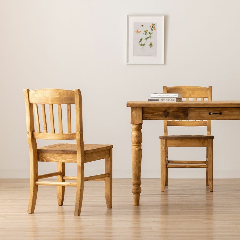 木製 ダイニングチェア 天然木 無垢材 くぼみ加工 パイン材 食卓椅子