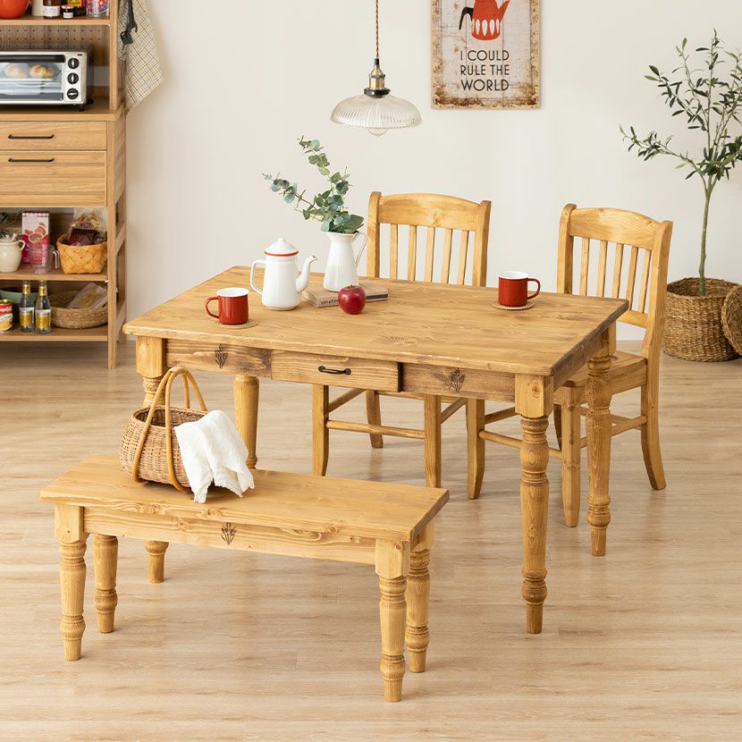 木製 ダイニングチェア 天然木 無垢材 くぼみ加工 パイン材 食卓椅子