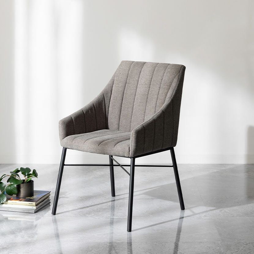 ダイニングチェア 肘付き 背もたれあり スチール脚 布張り