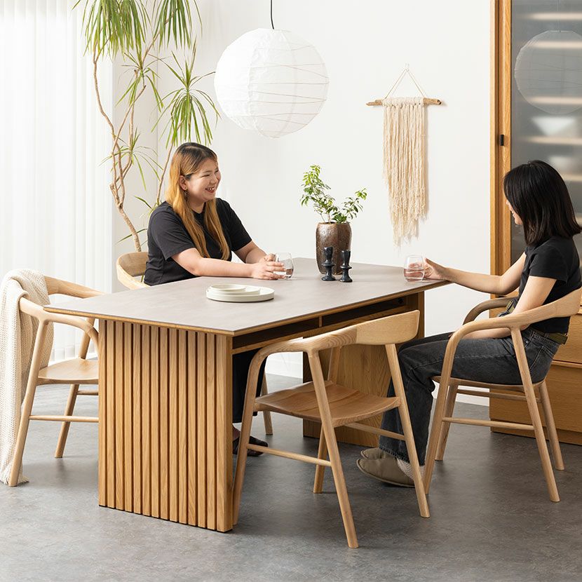 2脚セット】木製 ダイニングチェア 肘付き 板座 無垢材 椅子 天然木の